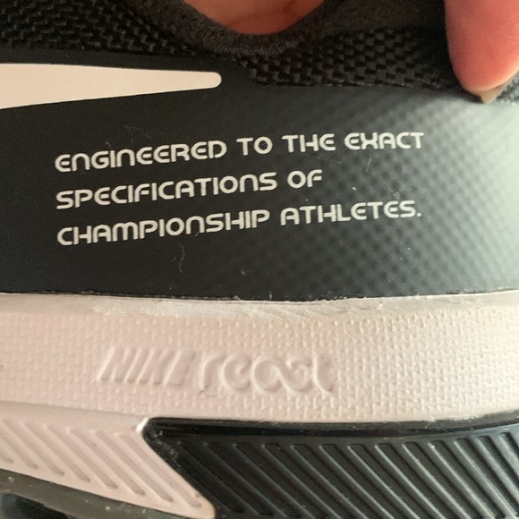 Nike metcon runners. Worn 2 x. Bought wrong size in Vegas. Great 4 activities - Picture 7 of 8